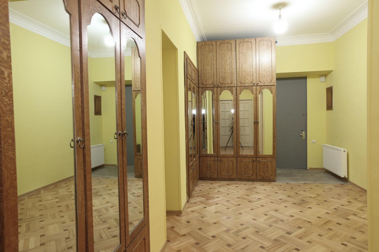 Apartment At Stalin House Tiflis Exterior foto