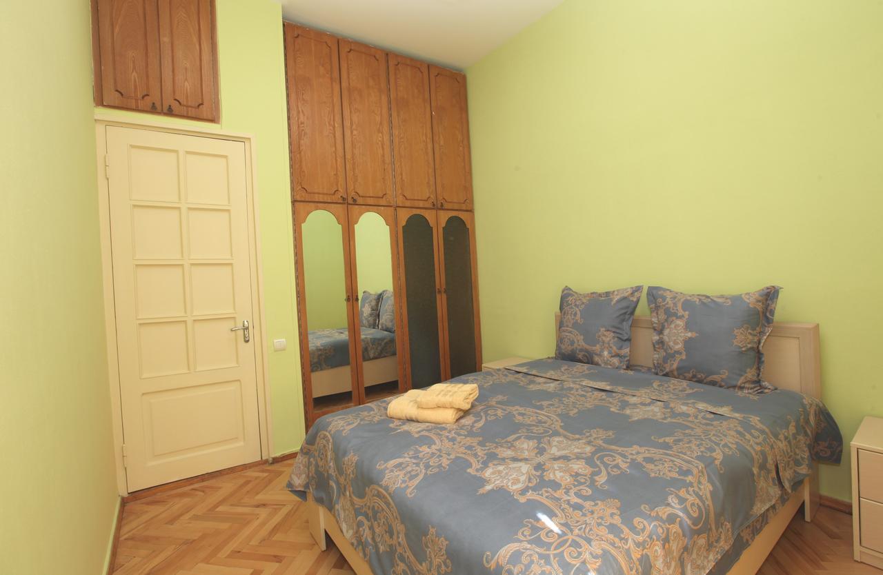 Apartment At Stalin House Tiflis Exterior foto