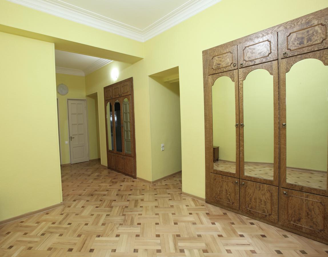 Apartment At Stalin House Tiflis Exterior foto