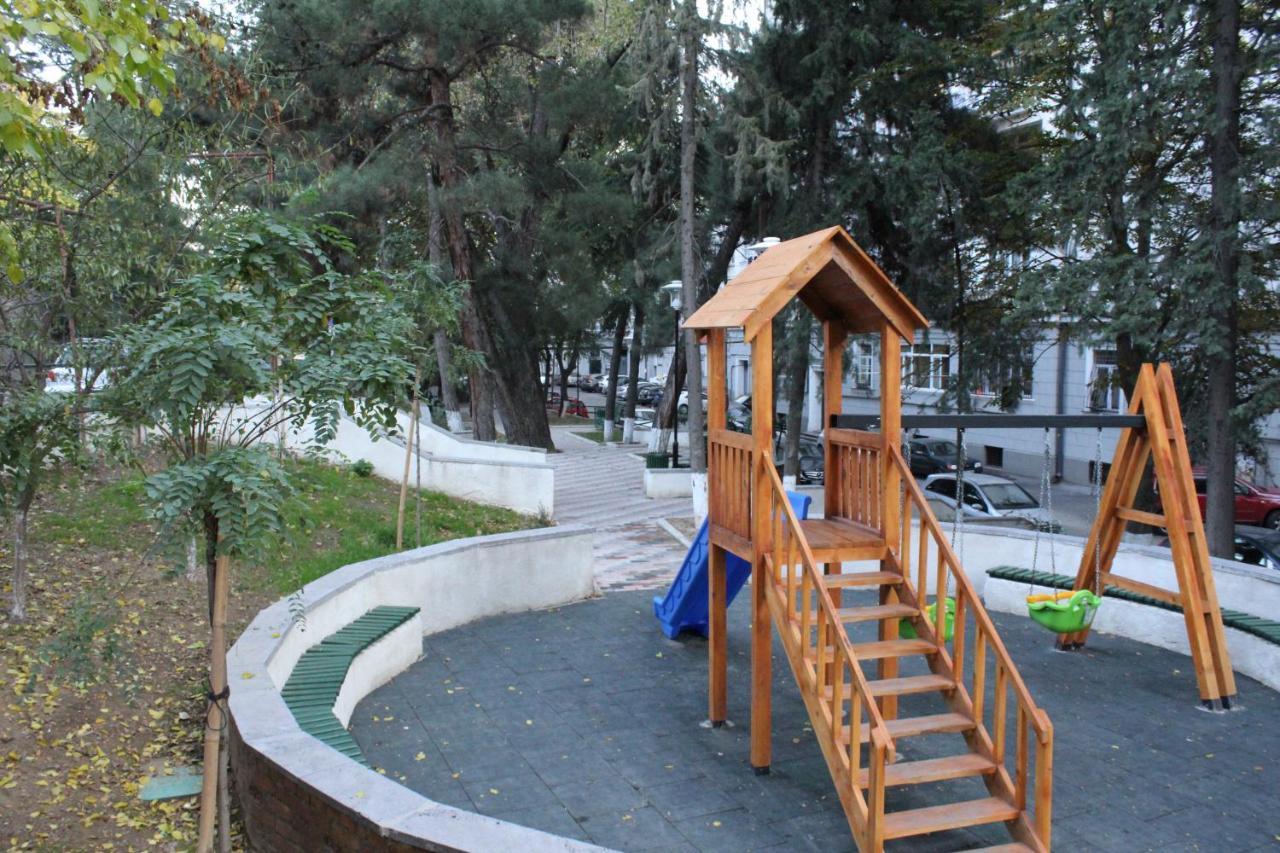 Apartment At Stalin House Tiflis Exterior foto